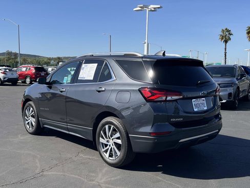 Used 2022 Chevrolet Equinox Premier image 3