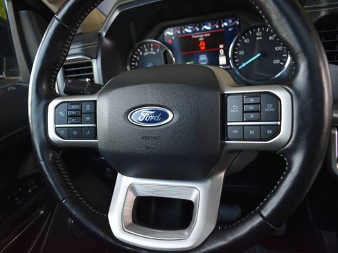 Used 2022 Ford Expedition XLT RWD image 29