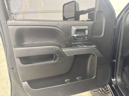 Used 2019 Chevrolet Silverado 2500 LT AWD/4WD image 20