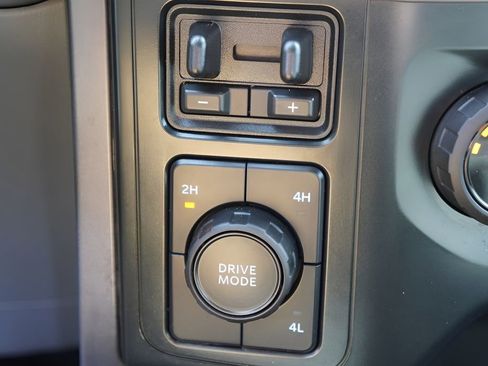 Used 2023 Ford F150 XLT w/ Trailer Tow Package image 34