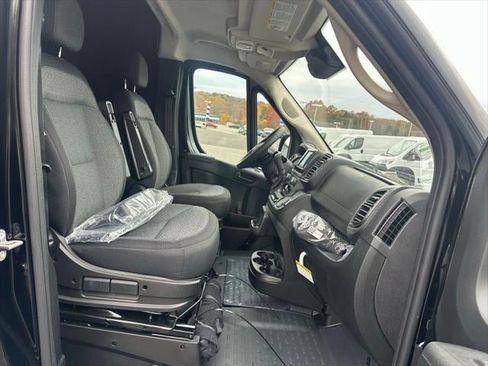 New 2026 RAM ProMaster 2500 w/ Cold Weather Group image 38