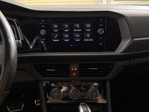 Used 2020 Volkswagen Jetta GLI Autobahn FWD image 17