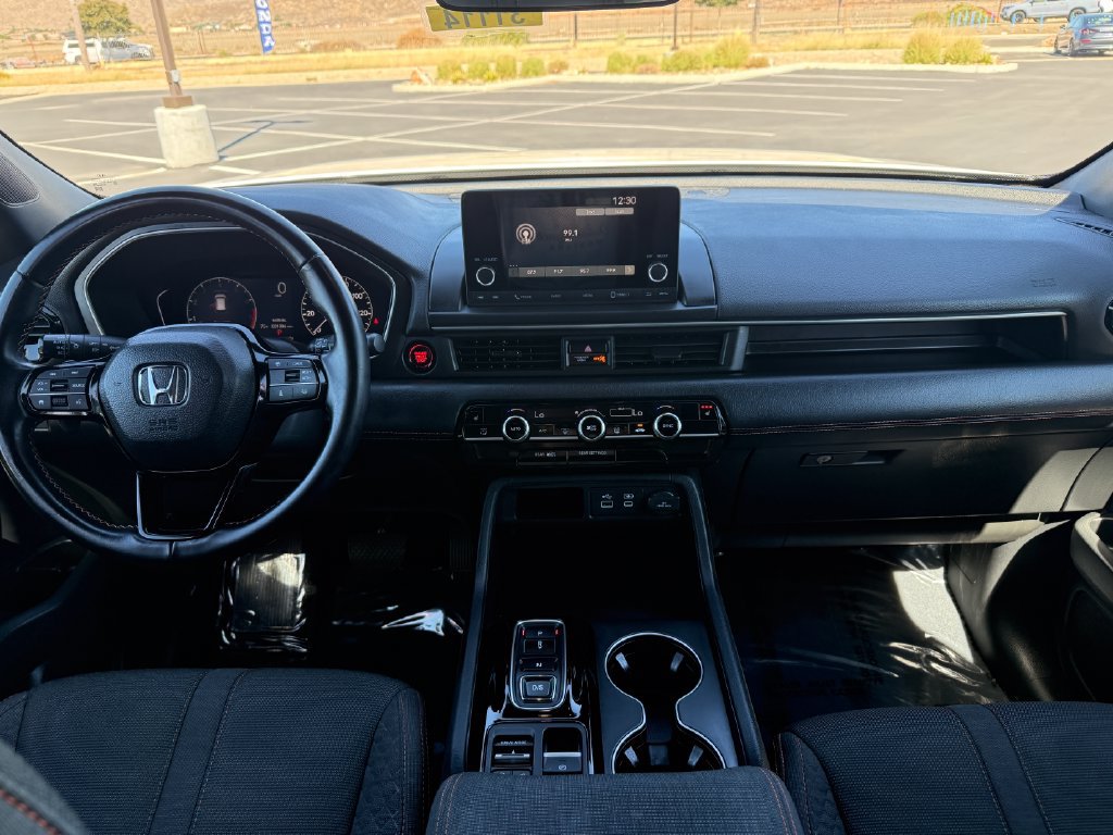 Certified 2025 Honda Pilot Sport image 17