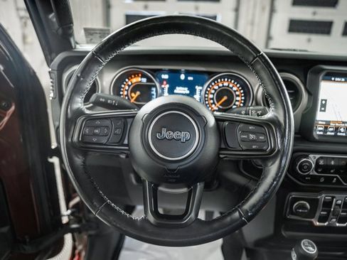 Used 2021 Jeep Gladiator Willys image 33
