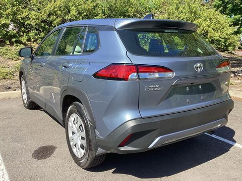 Used 2025 Toyota Corolla Cross L AWD/4WD image 9
