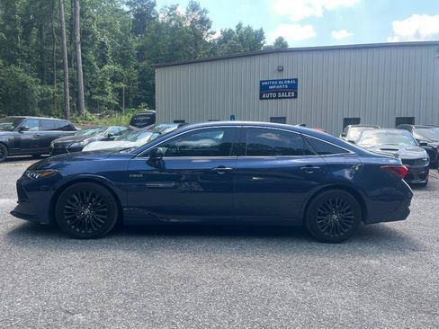 Used 2019 Toyota Avalon XSE w/ Four Season Floor Mat Package FWD image 6