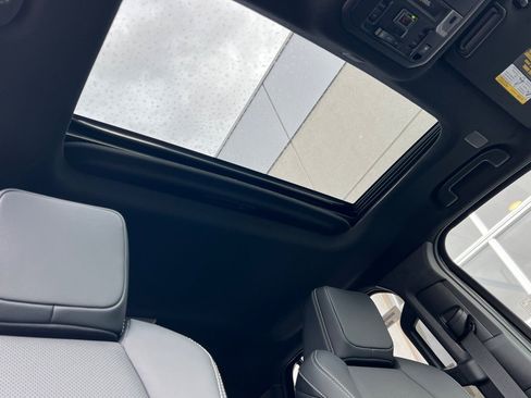 New 2026 Toyota 4Runner TRD Off-Road Premium AWD/4WD image 15