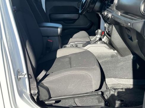 Used 2021 Jeep Wrangler Unlimited Sport image 23