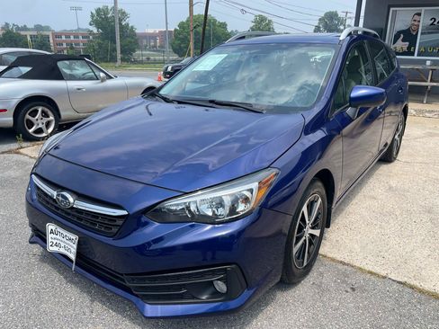 Used 2023 Subaru Impreza 2.0i Premium AWD/4WD image 2