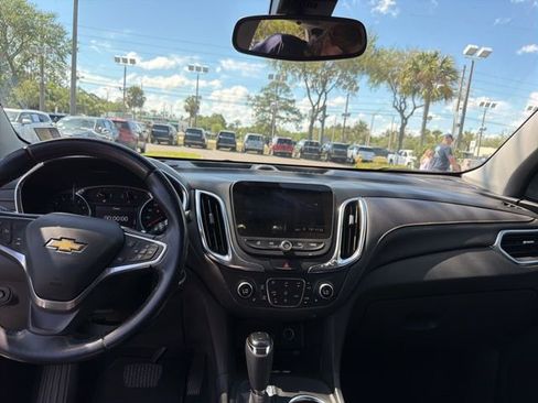 Used 2021 Chevrolet Equinox Premier image 10
