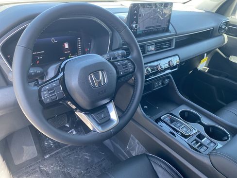 New 2025 Honda Pilot Elite image 12