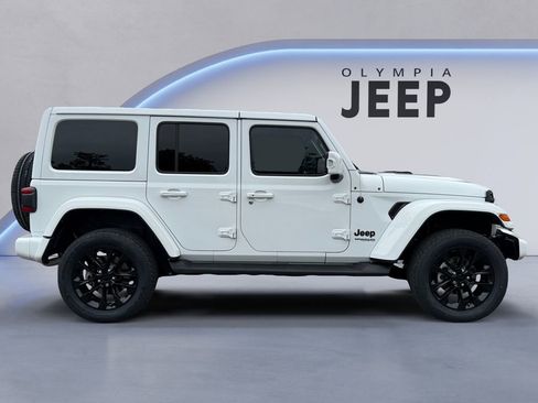 Certified 2022 Jeep Wrangler Unlimited Sahara image 8