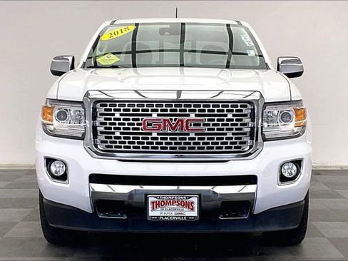 Used 2018 GMC Canyon Denali image 2