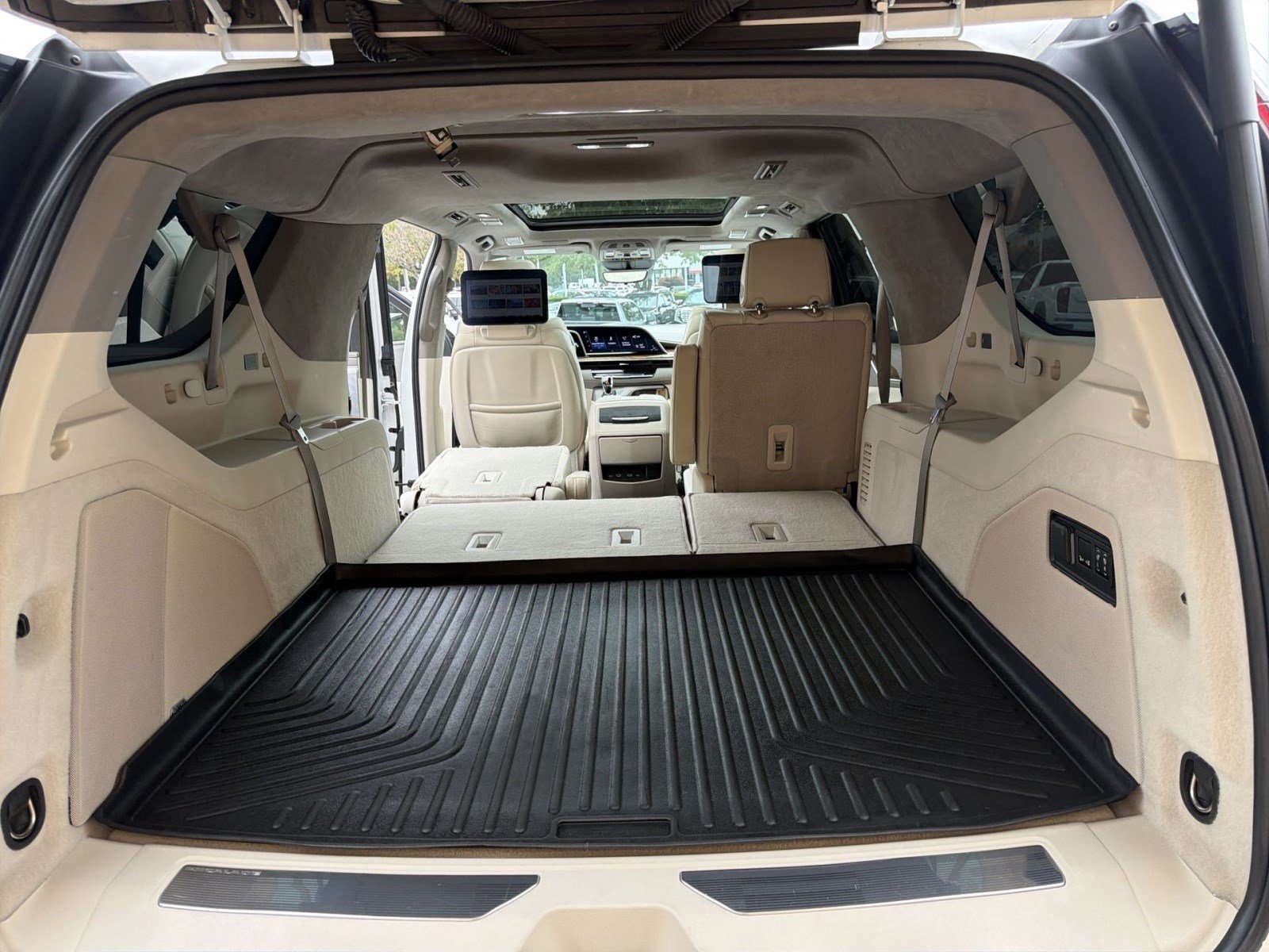Used 2024 Cadillac Escalade ESV Sport Platinum AWD/4WD image 26