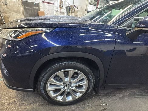 Used 2021 Toyota Highlander Limited AWD/4WD image 9
