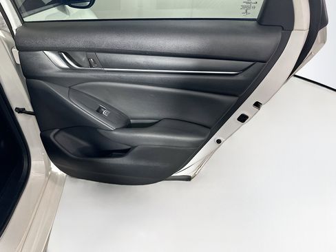 Used 2019 Honda Accord Sport image 28