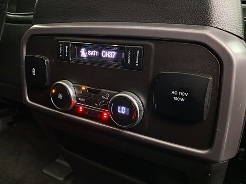 Used 2018 Ford Expedition Platinum image 34