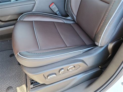 New 2026 GMC Sierra 2500 Denali w/ Denali Reserve Package image 19