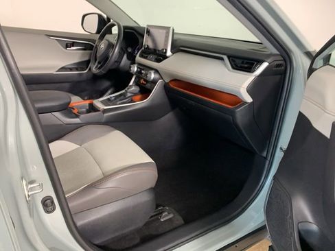 Used 2020 Toyota RAV4 Adventure w/ Convenience Package image 38