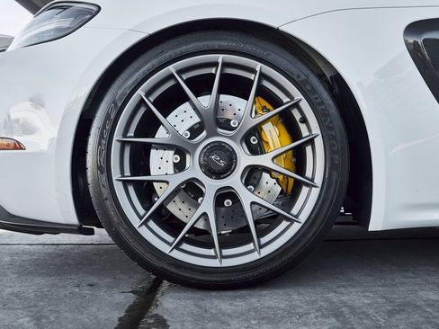 Used 2024 Porsche 718 Cayman GT4 RS w/ Weissach Package image 33