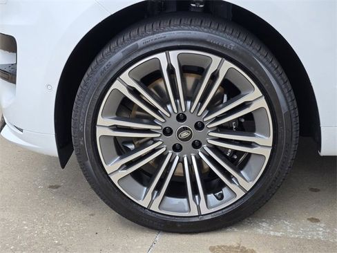 New 2025 Land Rover Range Rover Sport Dynamic SE image 7