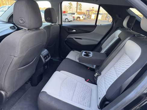 Used 2019 Chevrolet Equinox LS w/ LS Convenience Package image 31