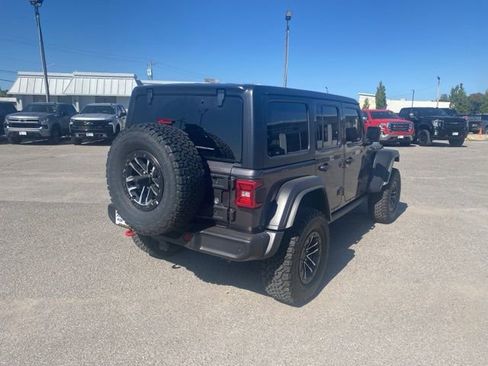 Used 2024 Jeep Wrangler Unlimited Rubicon w/ XTREMEE 35" Tire Package AWD/4WD image 6