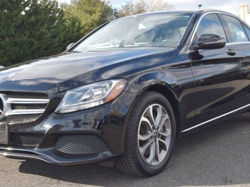 Used 2017 Mercedes-Benz C 300 4MATIC Sedan image 4