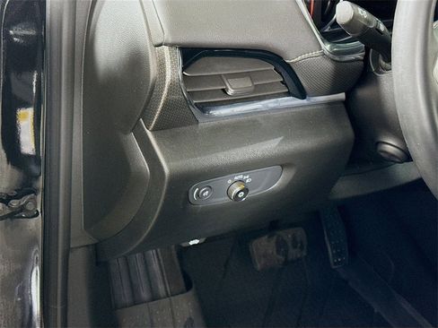 Certified 2023 Chevrolet Traverse Premier w/ Redline Edition image 5