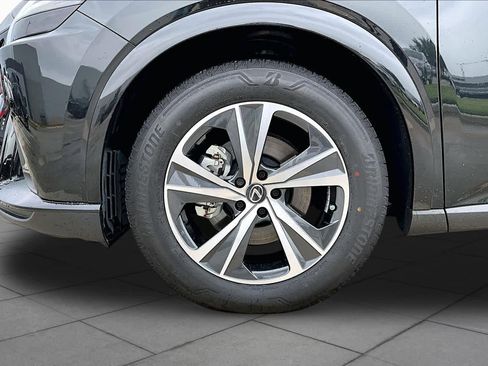 Used 2025 Lexus RX 350 Premium w/ Accessory Package (Z1) FWD image 11