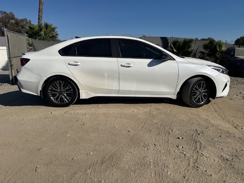 Certified 2024 Kia Forte GT-Line FWD image 6