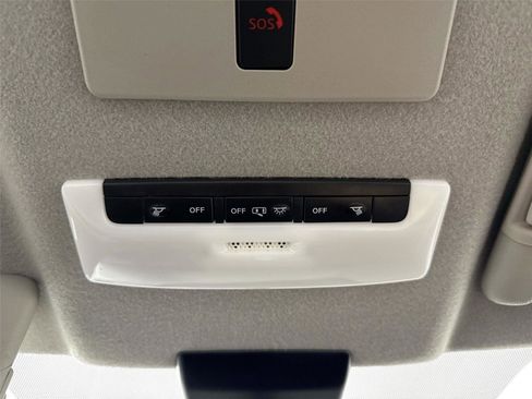 Used 2023 Nissan Kicks SR w/ SR Premium Package image 6