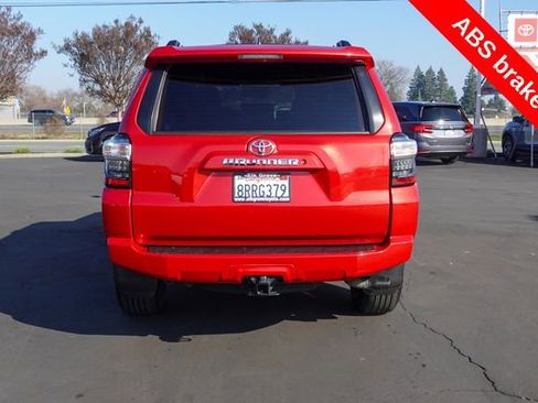 Used 2020 Toyota 4Runner SR5 image 9