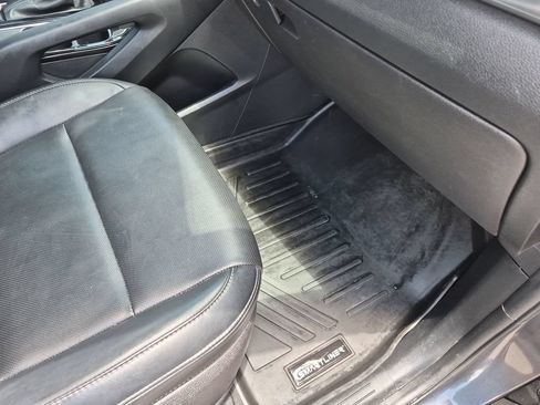 Used 2022 Kia Telluride LX FWD image 39