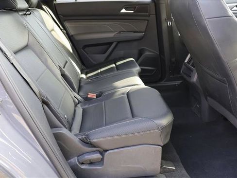 Used 2021 Volkswagen Atlas Cross Sport SE AWD/4WD image 25
