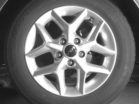 Used 2025 Kia Soul LX w/ LX Technology Package FWD image 19