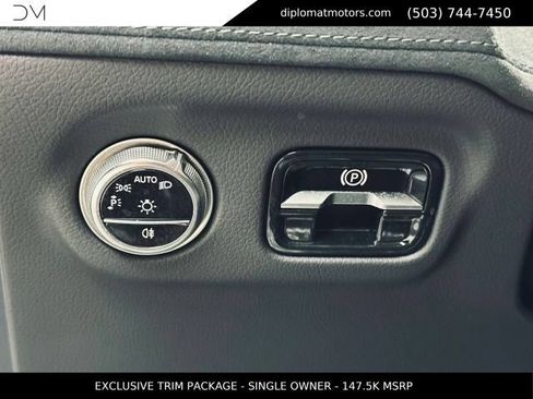 Used 2025 Mercedes-Benz EQS AMG 4MATIC image 32