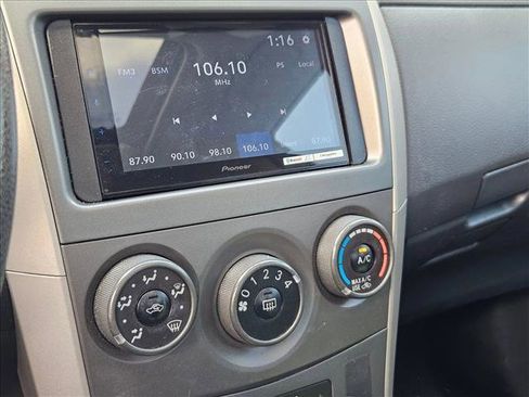 Used 2012 Toyota Corolla S image 8