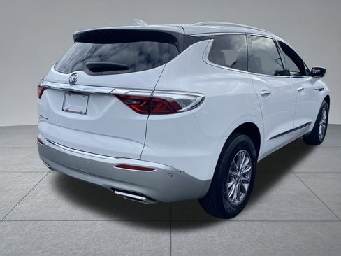 Used 2024 Buick Enclave Premium image 16