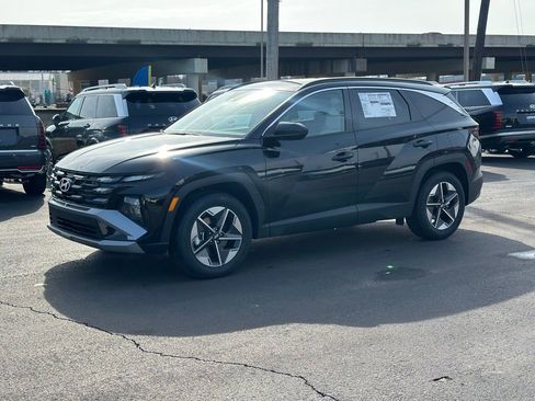 New 2026 Hyundai Tucson SEL FWD image 3