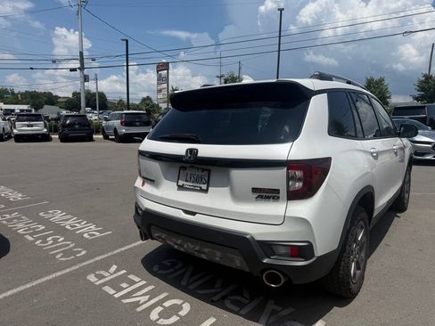 Used 2024 Honda Passport TrailSport image 10