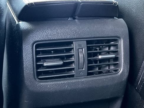 Used 2021 Nissan Rogue SV AWD/4WD image 15