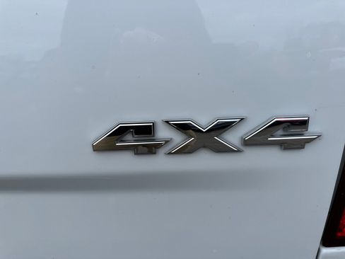 Used 2018 RAM 1500 Outdoorsman image 10