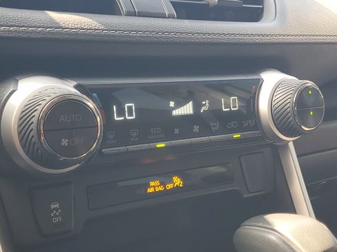Certified 2025 Toyota RAV4 XLE AWD/4WD image 29