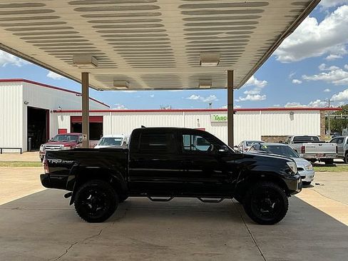 Used 2014 Toyota Tacoma PreRunner w/ TRD Sport Package RWD image 4