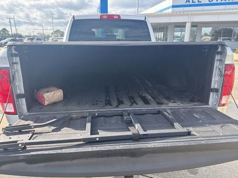 Used 2018 RAM 1500 Tradesman w/ Chrome Appearance Group image 19