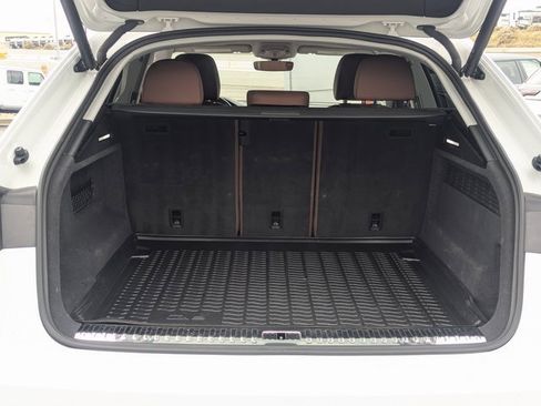 Used 2022 Audi Q8 Premium Plus w/ Premium Plus Package image 29