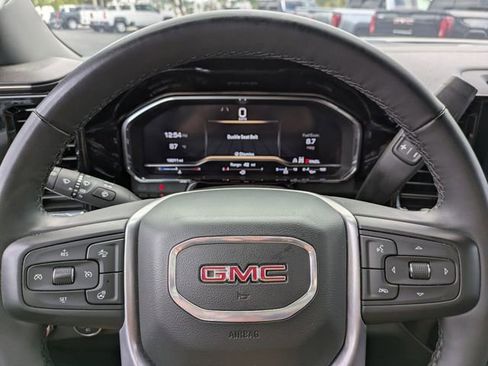Used 2024 GMC Sierra 1500 Elevation image 29