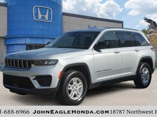 Used 2024 Jeep Grand Cherokee Laredo RWD video 1