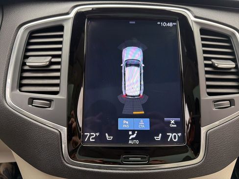 Used 2021 Volvo XC90 T6 Momentum w/ Climate Package image 18